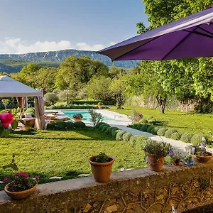 Bed & Breakfast La Grande Maison De, Nans-les-Pins