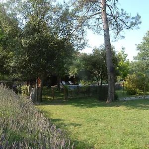 Les Pierres Sauvages Bed & Breakfast